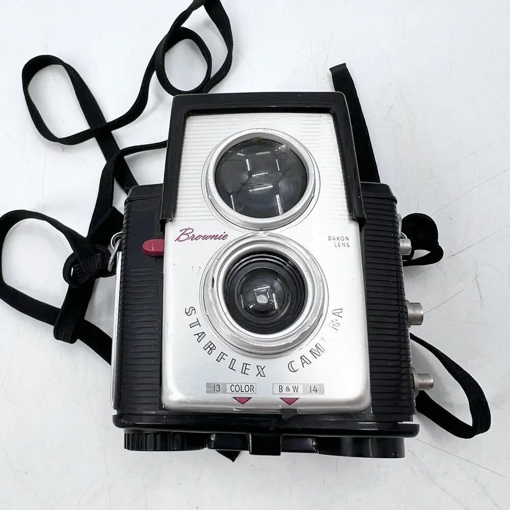 Vintage 1957 Kodak Brownie Starflex Camera with Dakon Lens